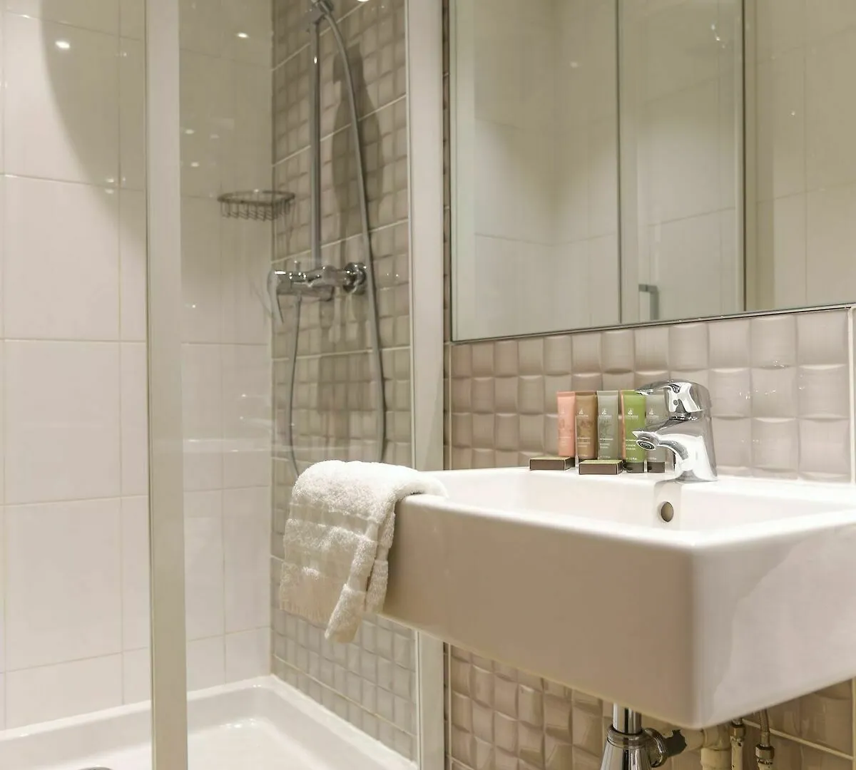 ***  Avalon Appart Hotel Paris Gare Du Nord France